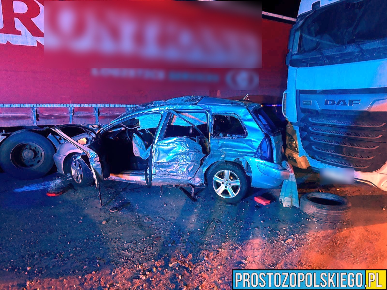 Wypadek Skarbimierz Osiedle. 18-latek został przetransportowany LPR-m do szpitala