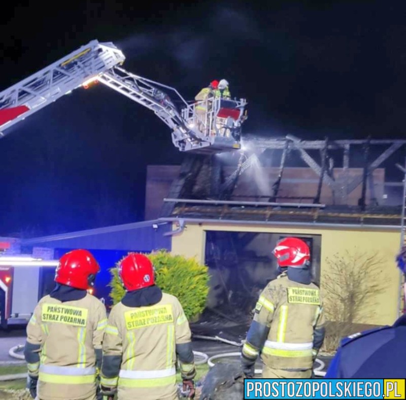 Prószków : pożar dachu na której znajdowała się fotowoltaika. Straty to 1 200 000 zł