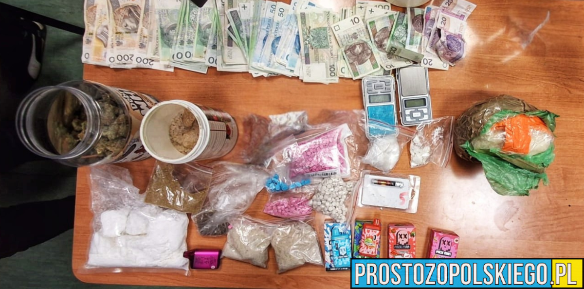 Policjanci aresztowali 27-latka za posiadanie znacznej ilości narkotyków. Mężczyźnie grozi do 10 lat więzienia