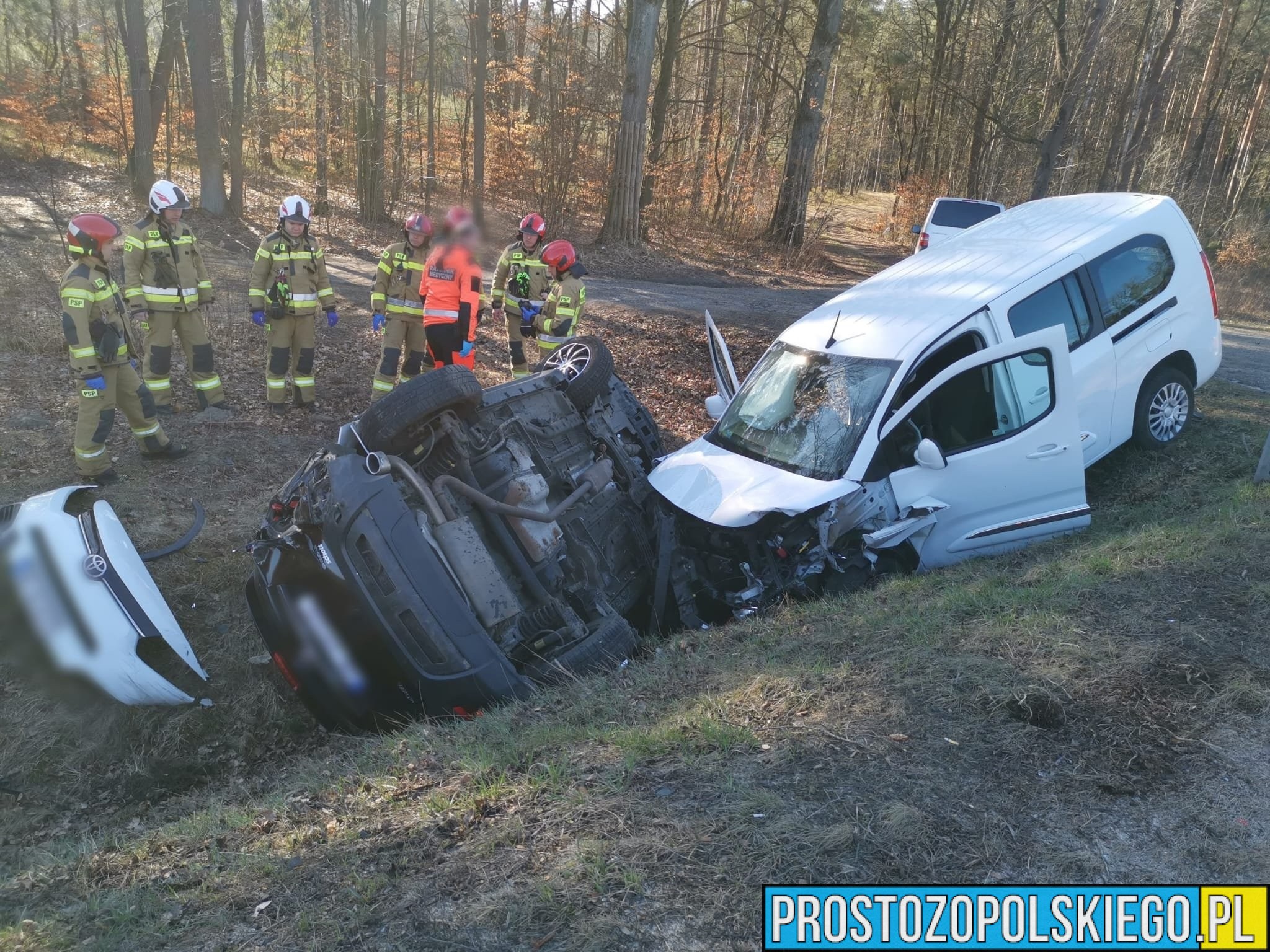 Wypadek drogowy DW426 na trasie pomiędzy miejscowościami Zawadzie, a Wierchlesie