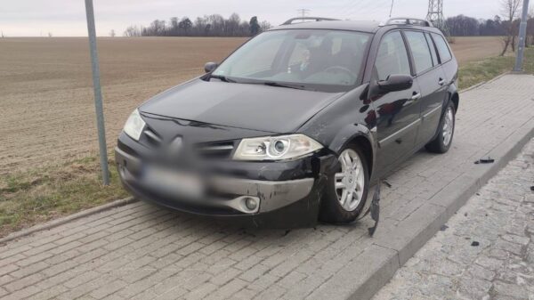 Wypadek z udziałem dwóch samochodów na DW426 na wysokości miejscowości Księży Las