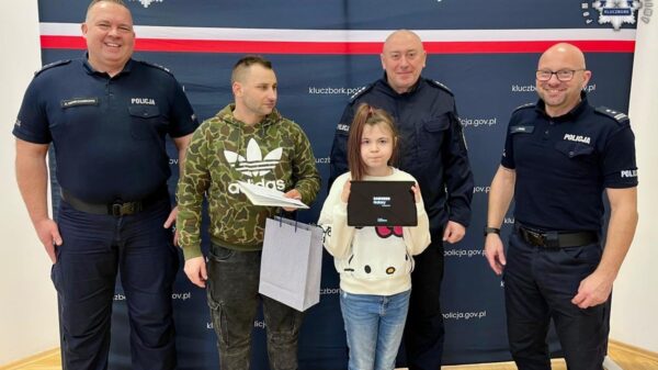 12-letnia bohaterka uhonorowana przez kluczborską policję