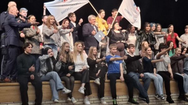 Inauguracja programu "Przyszłość, a Ty" z udziałem policjantów z garnizonu opolskiego