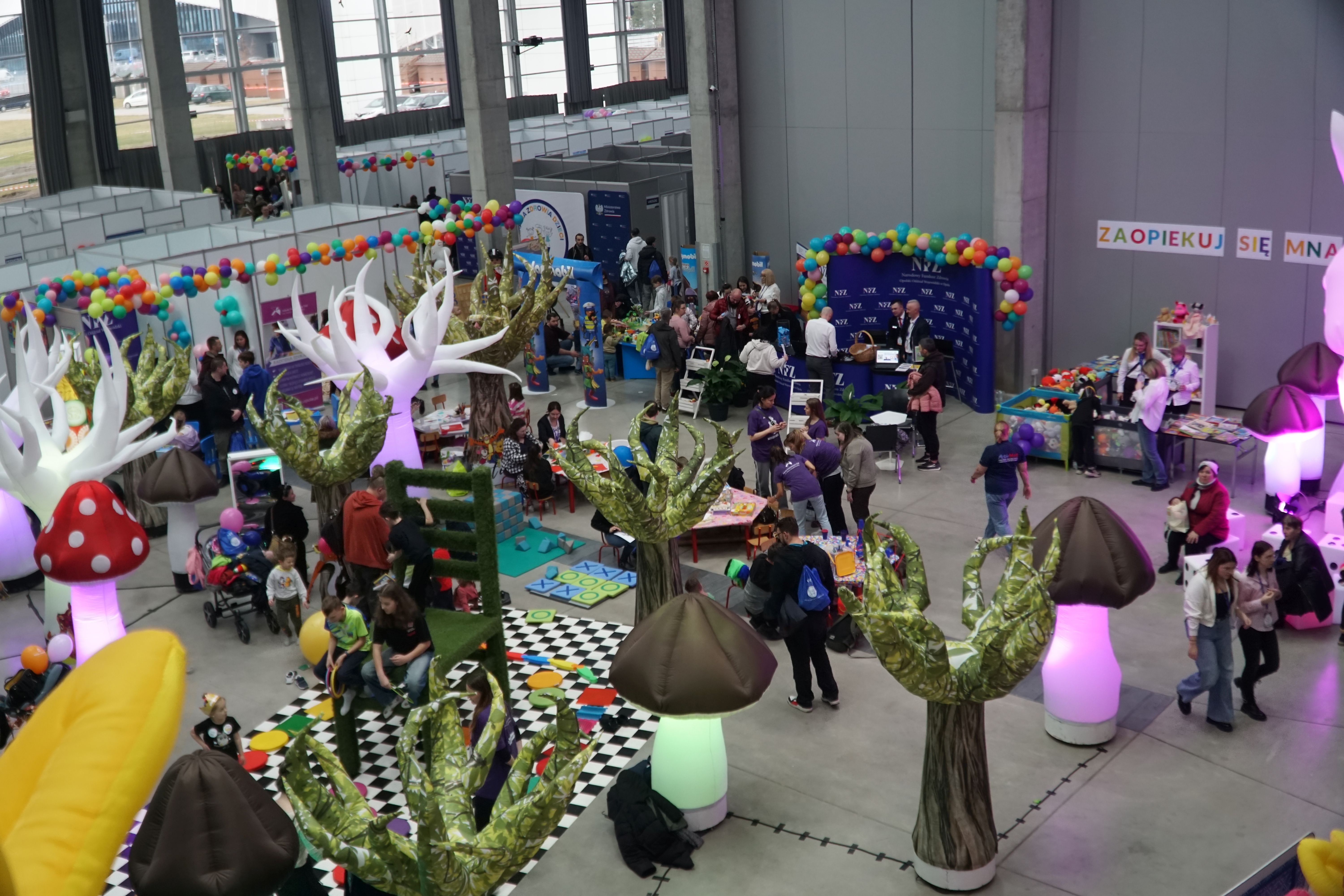 „Kraina Zdrowia Dzieci” – kilka tysięcy dzieci skorzystało z porad lekarskich