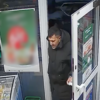 Policjanci publikują wizerunek mężczyzny podejrzewanego o oszustwo w jednym z lombardów w Opolu 