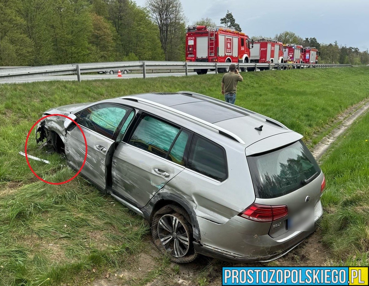 Wypadek na opolskim odcinku autostrady A4. Auto wpadło do rowu. Na miejscu lądował LPR