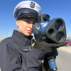 Szkolenie z obsługi ręcznych mierników prędkości dla policjantów w województwie opolskim. Kierowcy noga z gazu