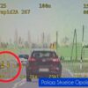 41-latek kierujący autem przekroczył prędkość o 64 km/h i groził policjantom