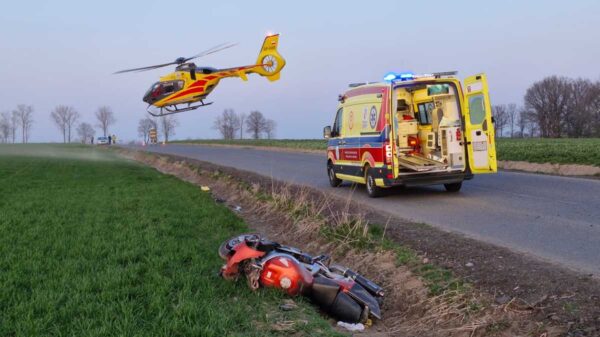 Wypadek drogowy z udziałem motocyklisty na trasie Prudnik–Dytmarów