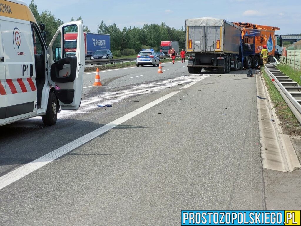 wypadek na autostradzie, autostrada zablokowana, zderzenie ciężarówek, zderzenie ciężarówek na autostradzie, zablokowana autostrada a4,