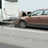 Bez hamowania wjechał w autobus. Kolizja w centrum Opola