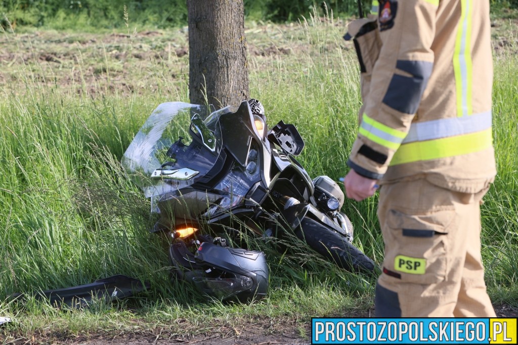 wypadek motocyklisty, wypadek wrzoski, zderzenie samochodu z motorem, rozbity motor, wypadek z udziałem motocykla,