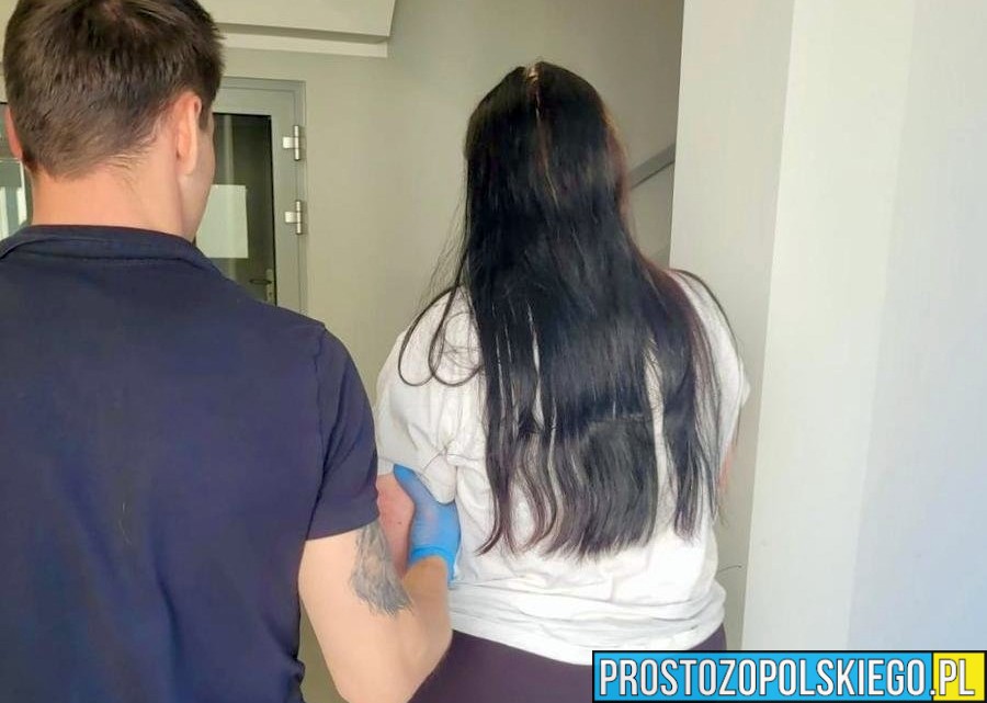 22-latka miała dopuścić się kradzieży w jednej z drogerii na terenie miasta. Straty poniesione przez sklep zostały wycenione