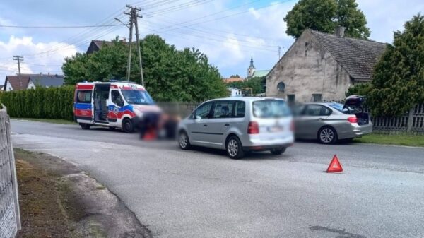 Potrącenie 46-letniej pieszej w Jemielnicy. Kobieta trafiła do szpitala