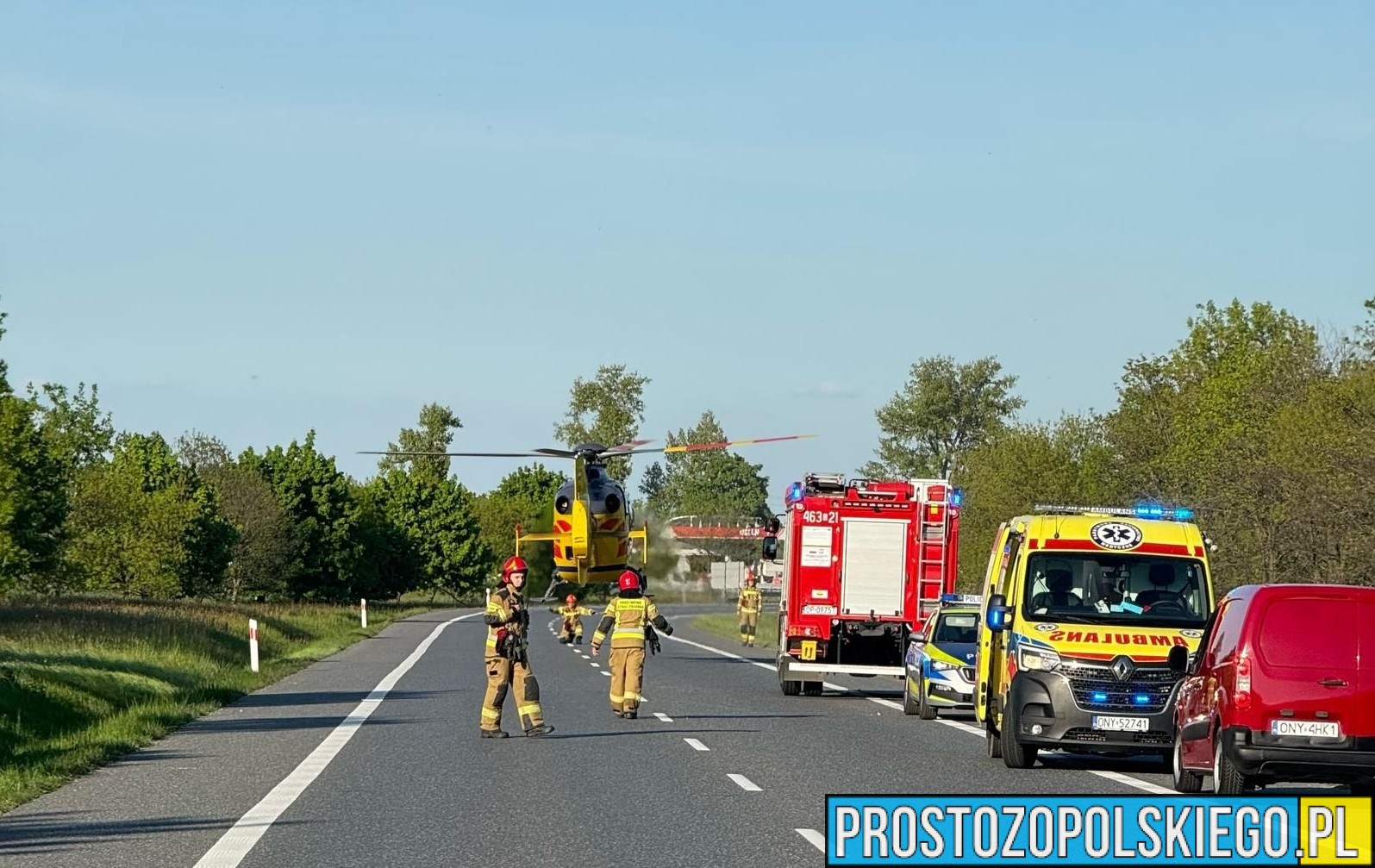 Wypadek motocyklisty na DK46 na wysokości miejscowości Paczków. Ranny kierowca zabrany LPR-m do szpitala