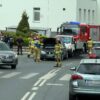 Wypadek na ul.1-go Maja w Krapkowicach. Z dostawczaka wysypał się węgiel