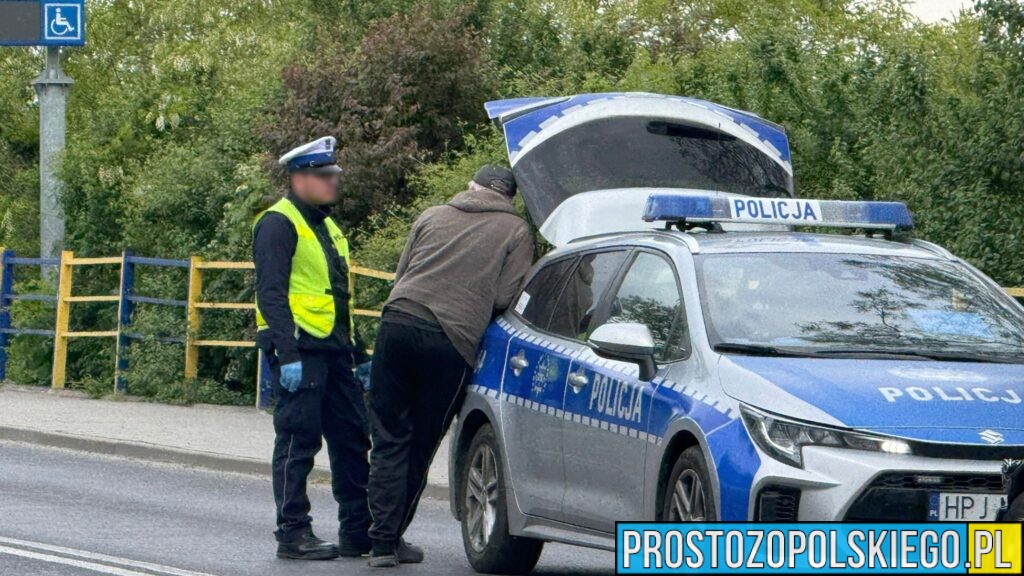 66-latek spowodował kolizji, mając ponad 3 promile i ledwo trzymał się na nogach