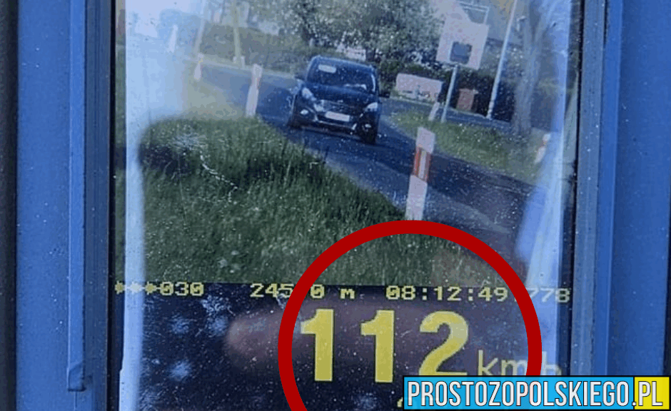 Dwa fordy, dwa identyczne wykroczenia drogowe i dwa zatrzymane prawa jazdy w niespełna pół godziny