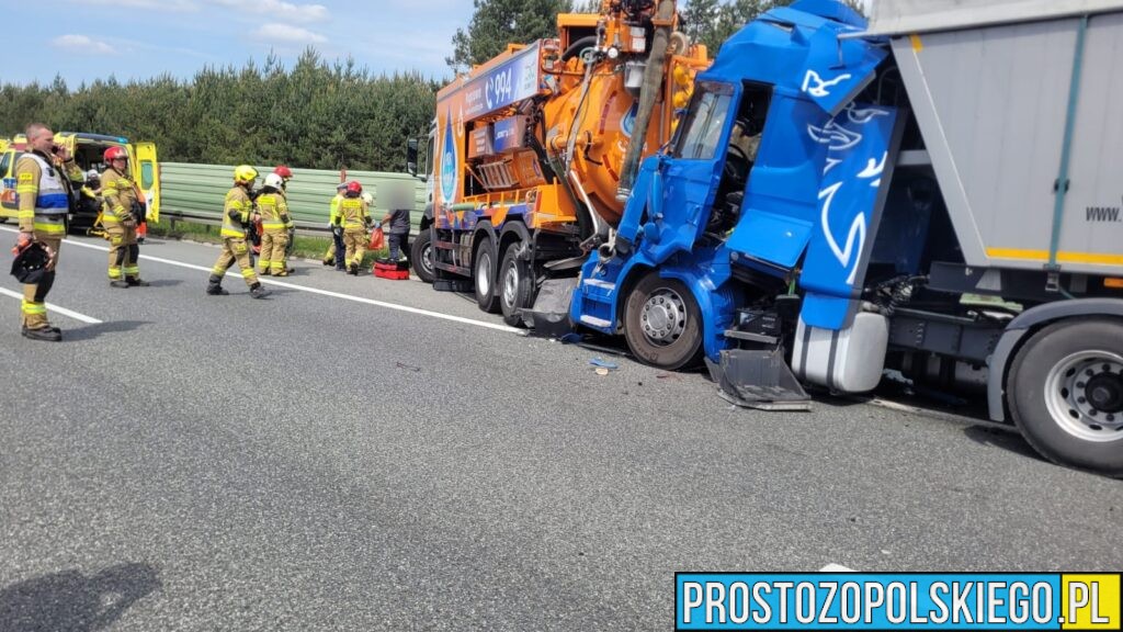 Wypadek na A4 – Zderzenie Dwóch Ciężarówek na 226. Kilometrze. Na miejscu lądował LPR