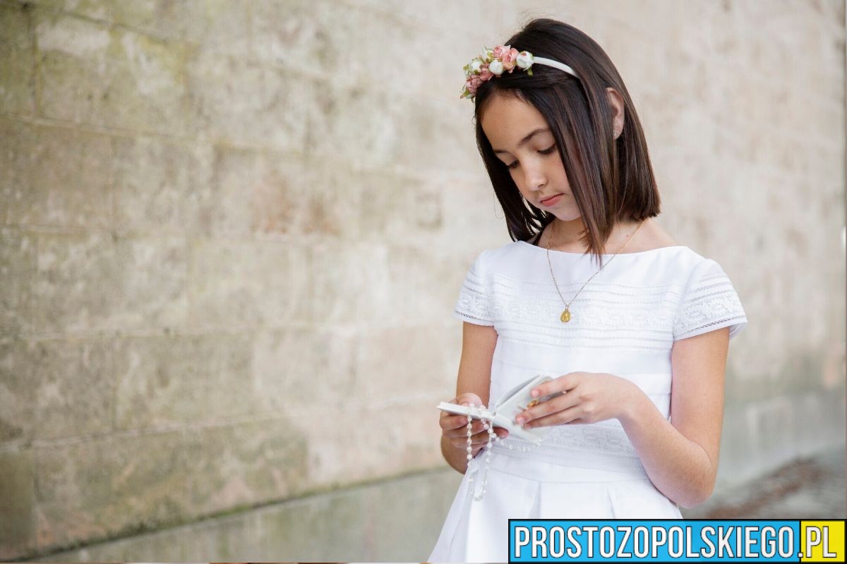 Złota sztabka lub moneta – elegancki prezent na komunię