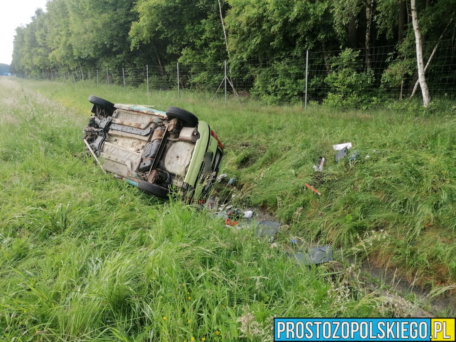 obywatel gruzji dachował, pijany obywatel gruzji, pijany gruzinin, dachował na autostradzie, dachowanie na a4, dachowanie na autostradzzie, wypadek na autostradzie, 