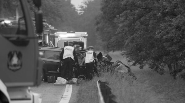 Tragiczny wypadek na DK46 w miejscowości Dąbrowa – dwie osoby nie żyją