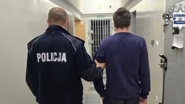 Zatrzymany za znęcanie się nad rodziną. Grozi mu 8 lat więzienia
