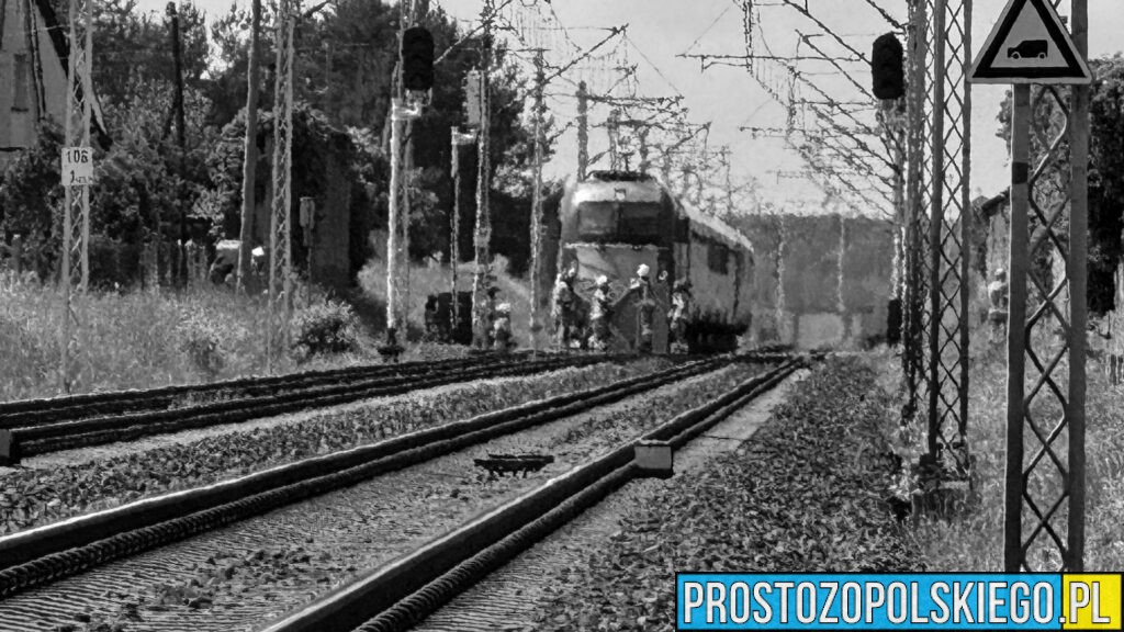 Tragedia na torach w Przeczy. Nie żyje 21-letnia kobieta potrącona przez pociąg