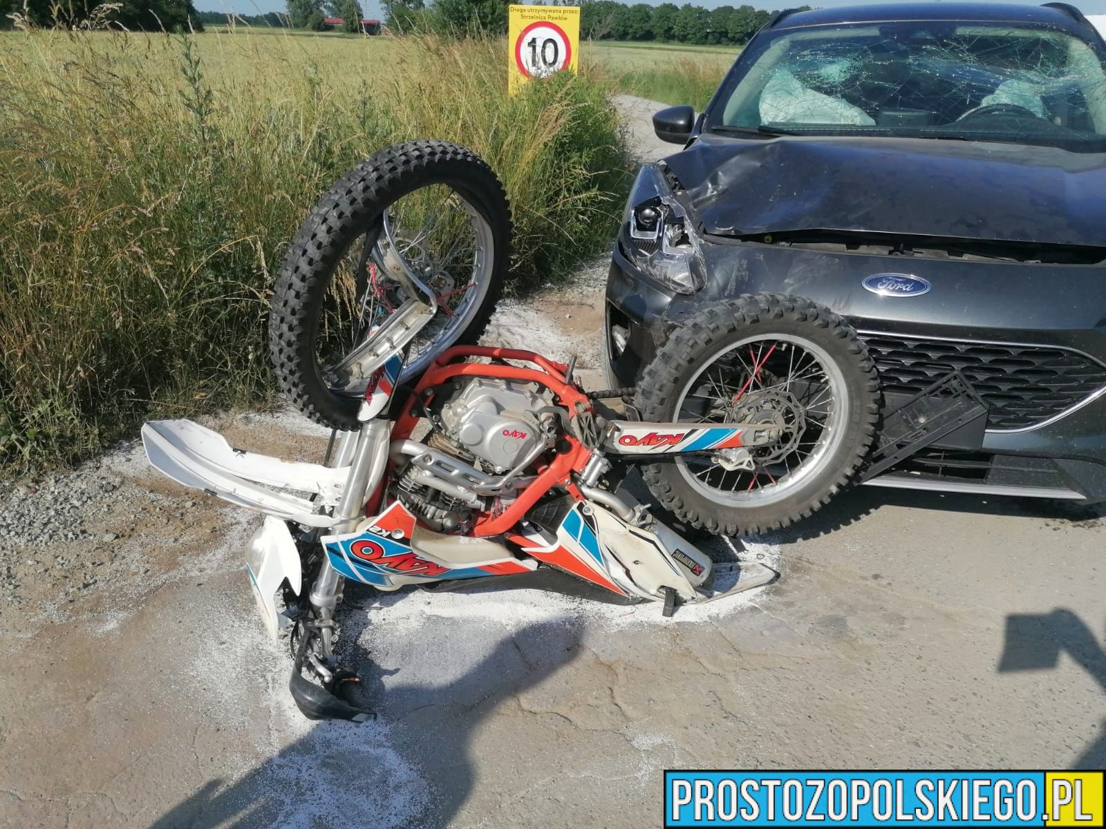 Wypadek w Pawłowie: motocyklista przetransportowany śmigłowcem do szpitala