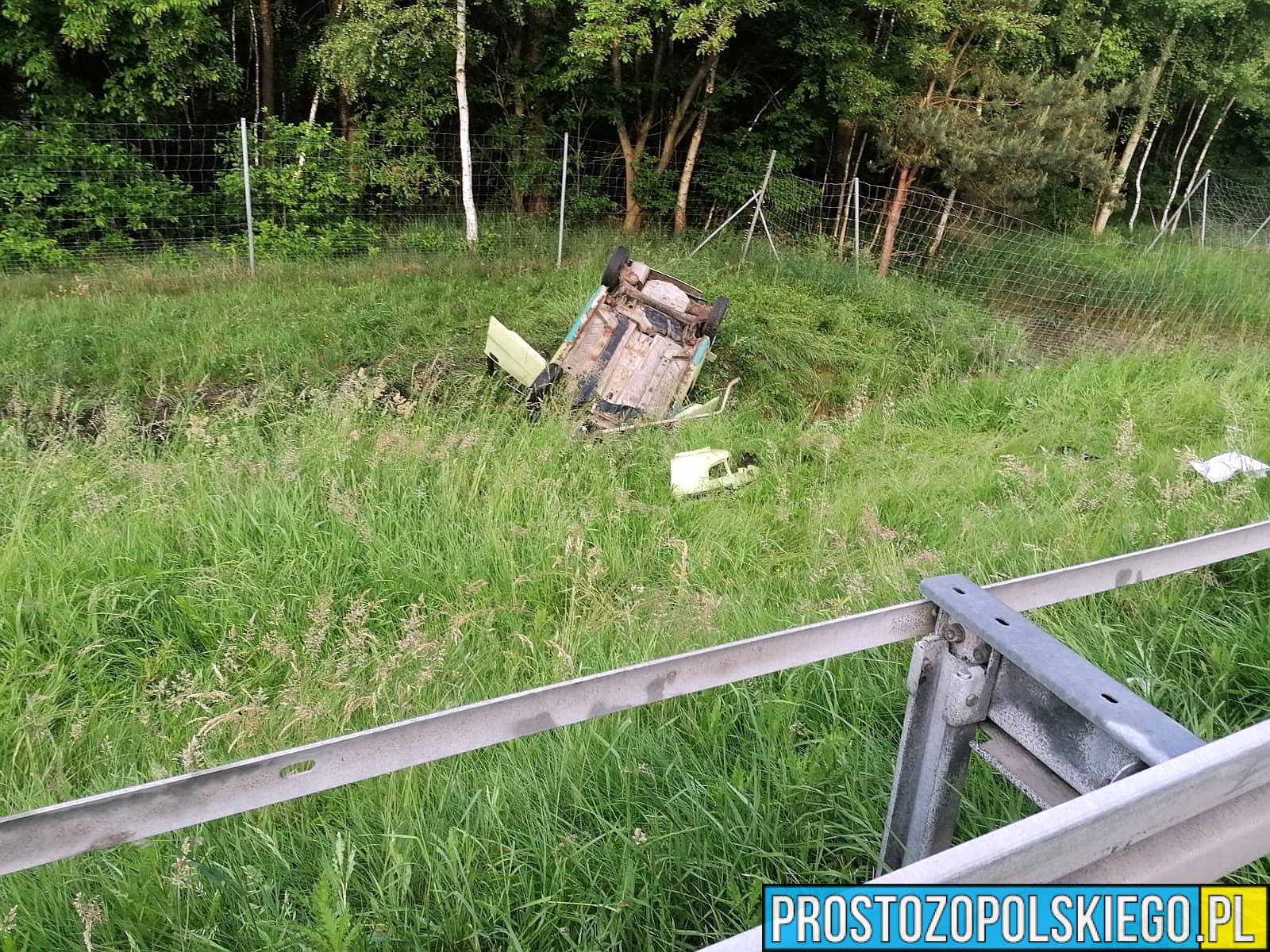 obywatel gruzji dachował, pijany obywatel gruzji, pijany gruzinin, dachował na autostradzie, dachowanie na a4, dachowanie na autostradzzie, wypadek na autostradzie, 