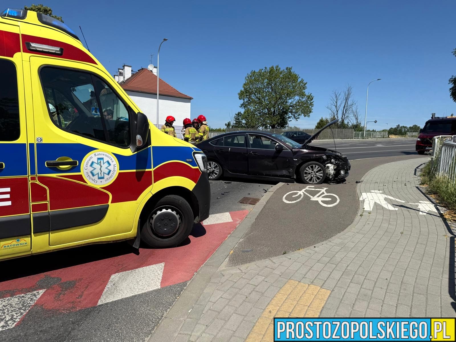 wypadek w opolu, wypadek na niemodlinskiej, wypadek na krapkowickiej, wypadek na zaodrzu, zderzenie 2 aut osobowych,