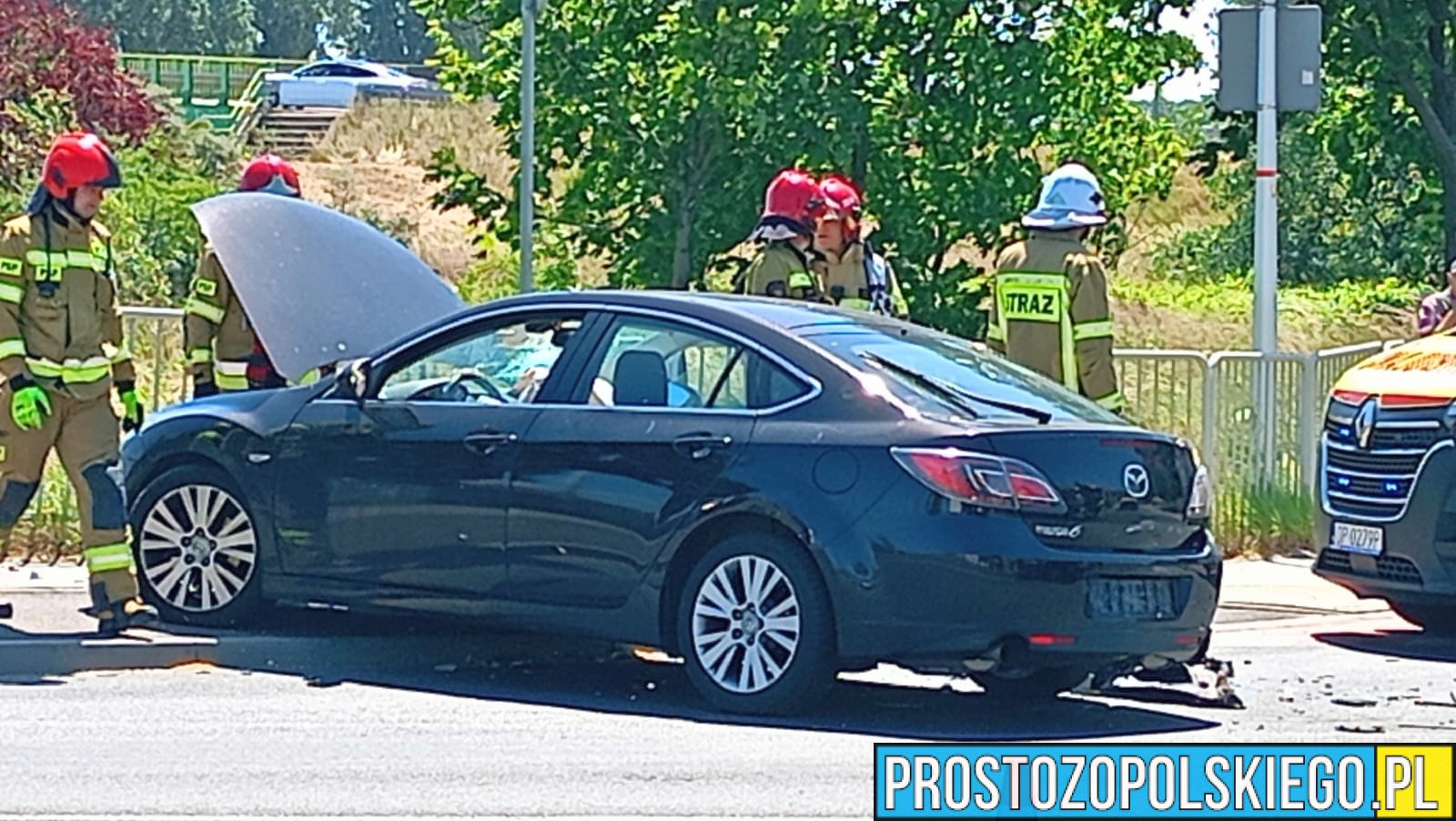 wypadek w opolu, wypadek na niemodlinskiej, wypadek na krapkowickiej, wypadek na zaodrzu, zderzenie 2 aut osobowych,