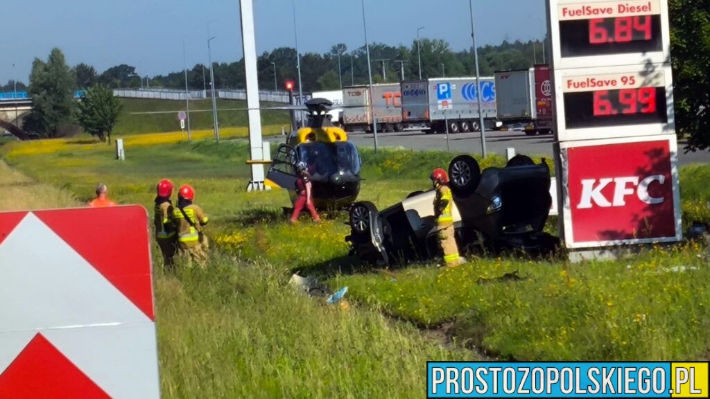 Rzędziwojowice: samochód dachował, interweniował LPR