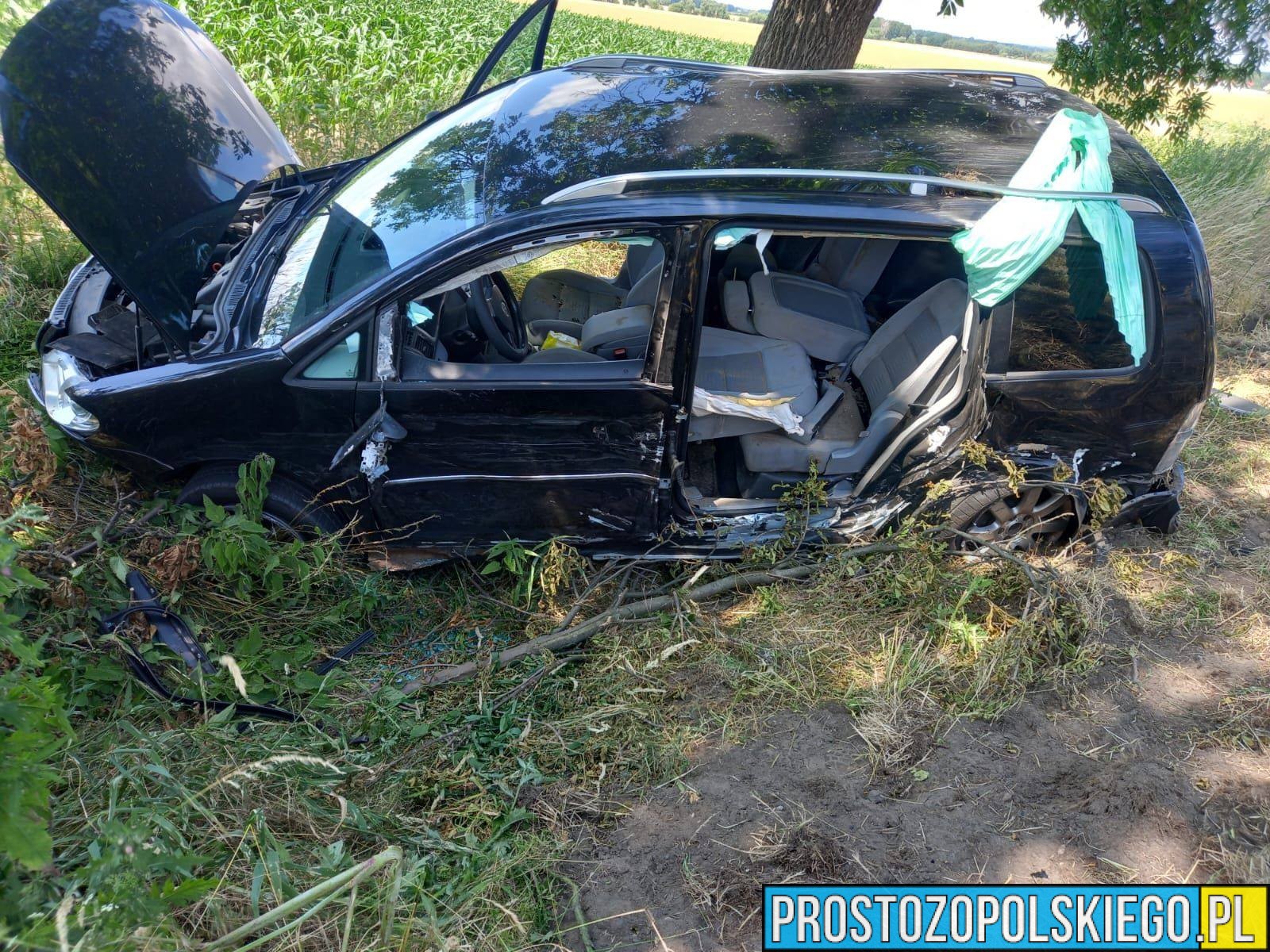 Wypadek na DK46 między Pakosławicami a Sidziną – dwie osoby w szpitalu