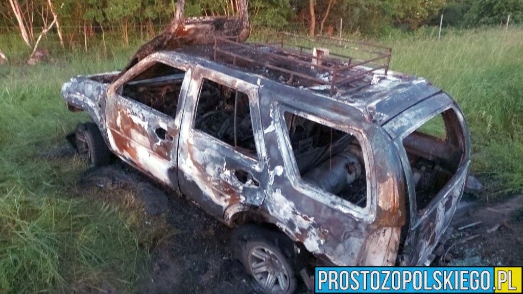 Samochód w ogniu, ale pasażerowie cali – pożar na autostradzie A4