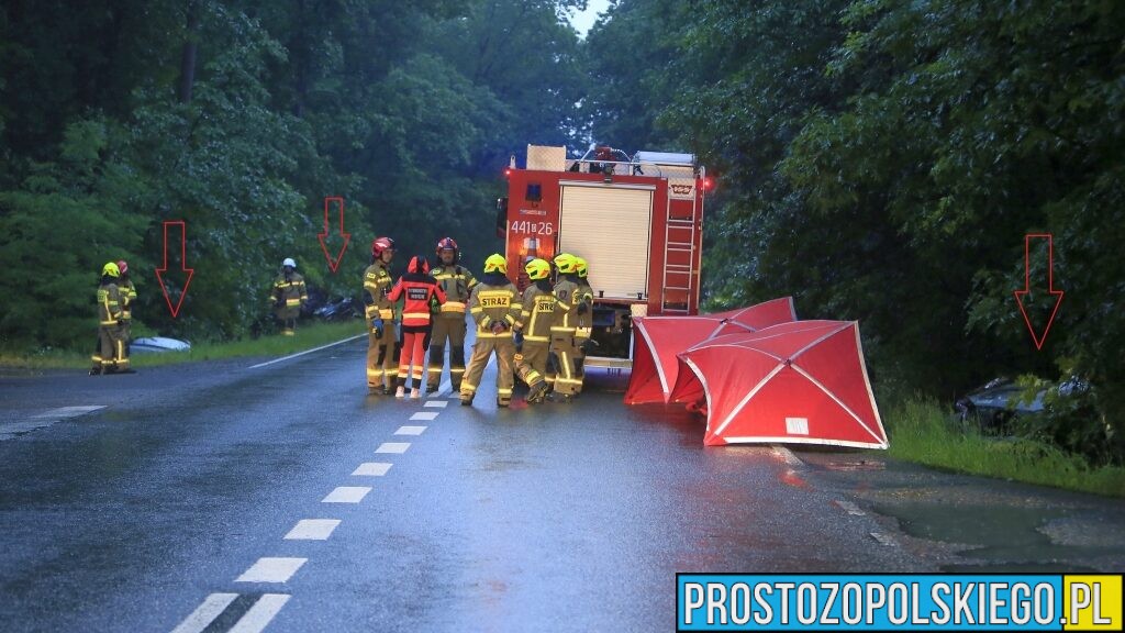 Wypadek z udziałem trzech samochodów na DW 414 w Dzikowie - sześć osób w pojazdach trzy ranne