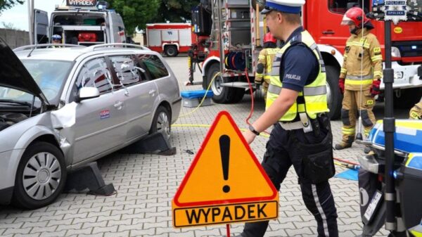 Finał X edycji kampanii „Przyhamuj, życie przed Tobą” z udziałem opolskich policjantów
