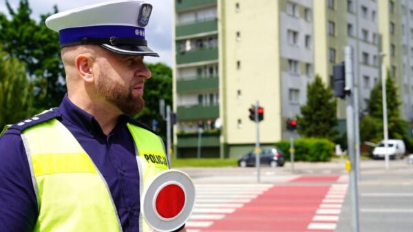 Długi czerwcowy weekend – jedź ostrożnie, zabezpiecz dom, nie daj się oszukać