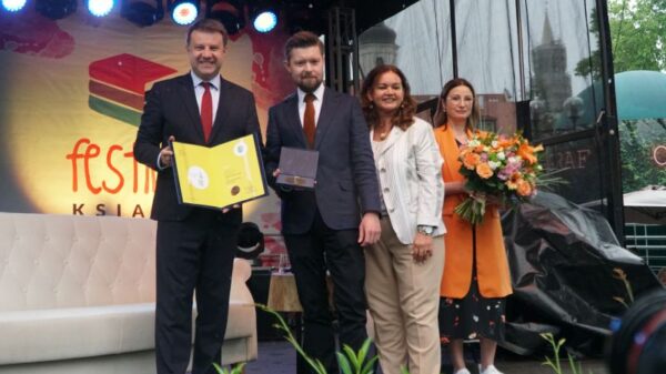 Opole docenia swojego mistrza pióra – wielkie wyróżnienie dla Remigiusza Mroza