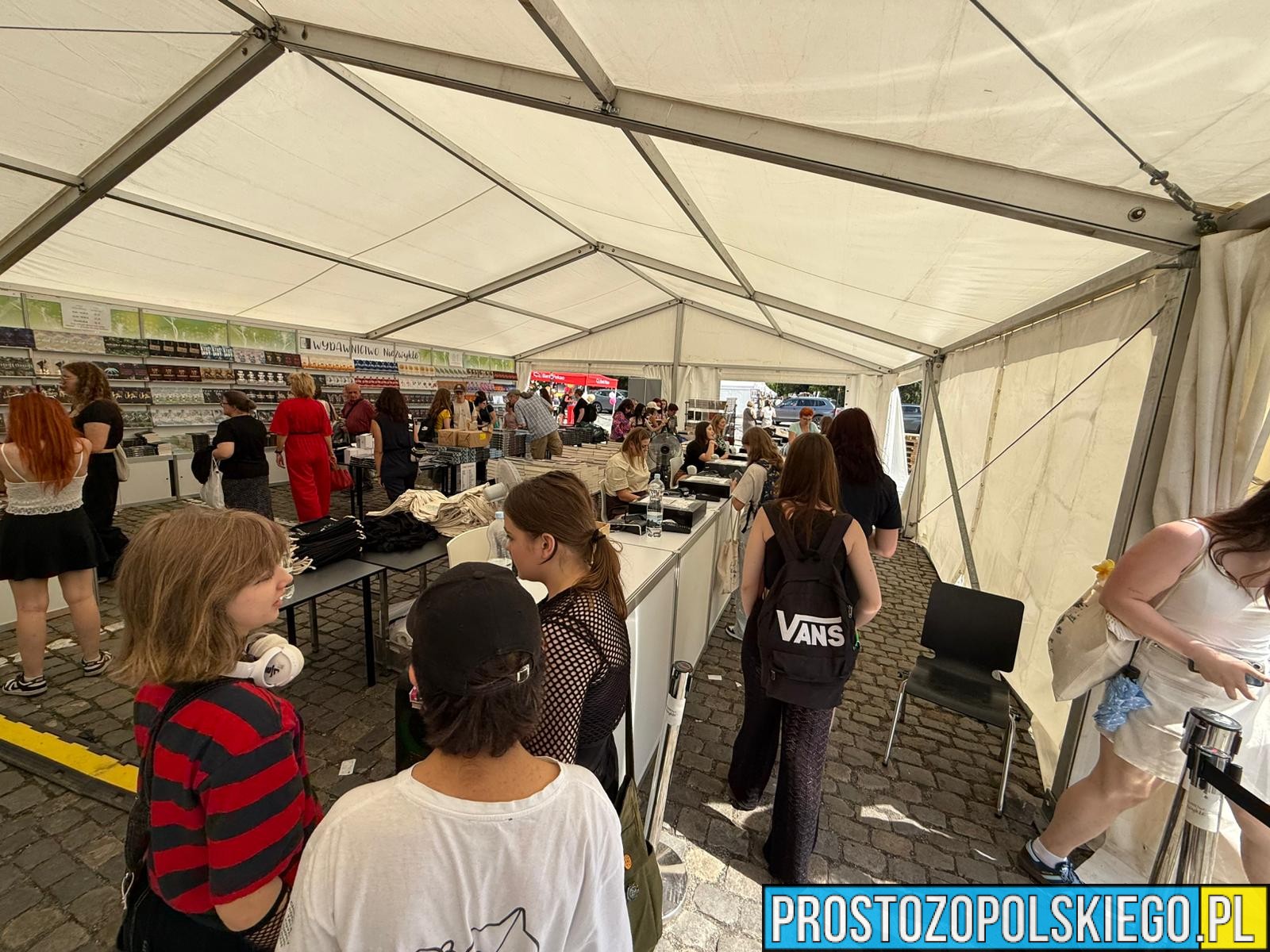 Festiwal Książki w Opolu 2025, fesatiwal opole, festiwal w opolu, festiwal książki, opolski festiwal, książki, opole ksiązki, festiwal na placu wolności w opolu, 