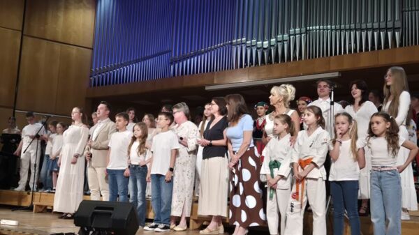 Uczniowie zagrali koncert charytatywny dla nauczycielki poszkodowanej w wypadku