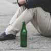 Pił alkohol "pod chmurką", gdy okazało się, że jest poszukiwany