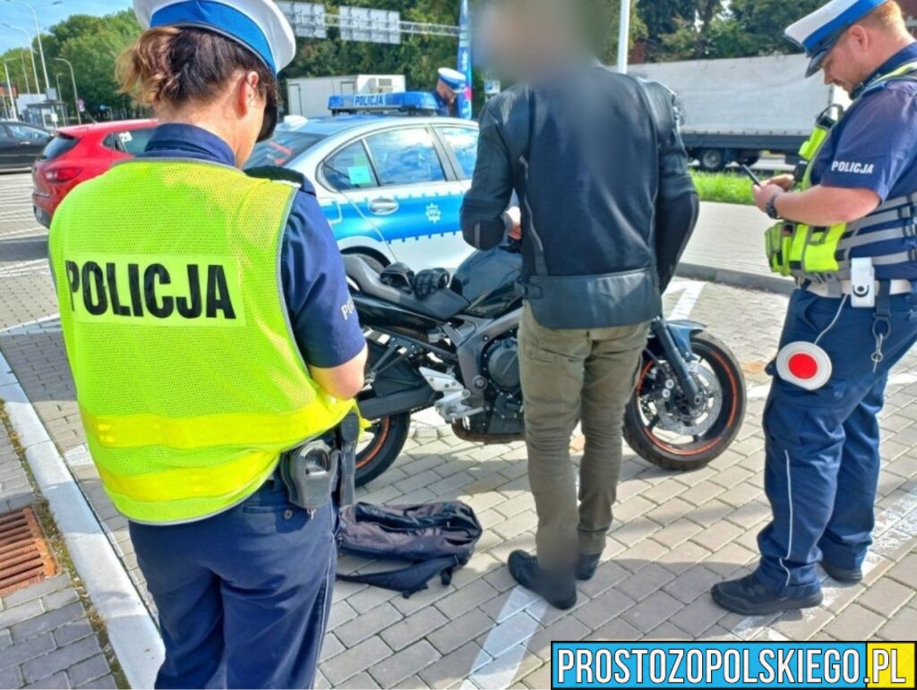 Motocyklista jechał 108 km/h w zabudowanym – stracił prawo jazdy, 3 tys. zł mandatu i 13 punktów karnych