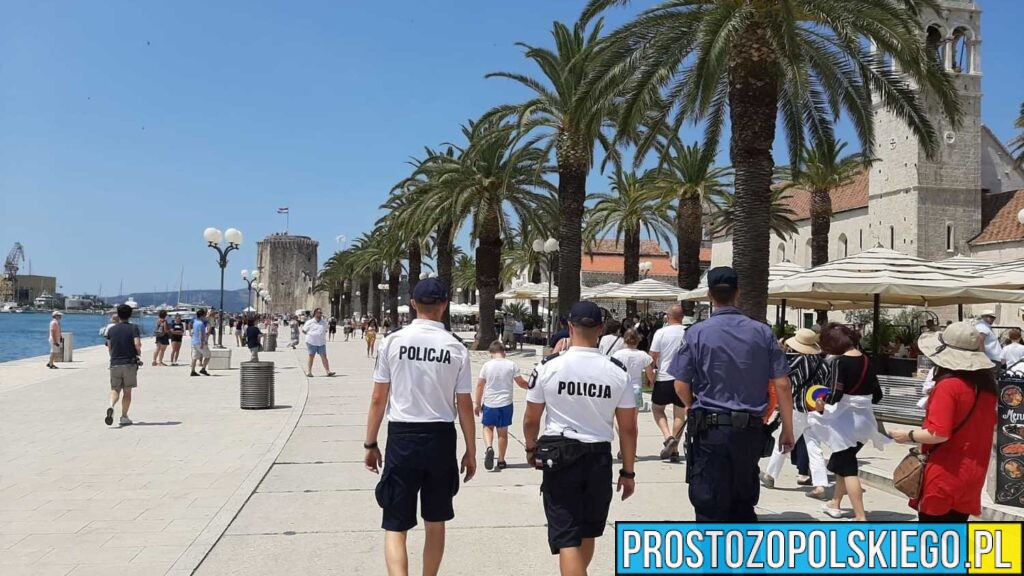 Polscy policjanci na wakacyjnych patrolach w Chorwacji i Bułgarii – bezpieczeństwo Polaków nad Adriatykiem i Morzem Czarnym