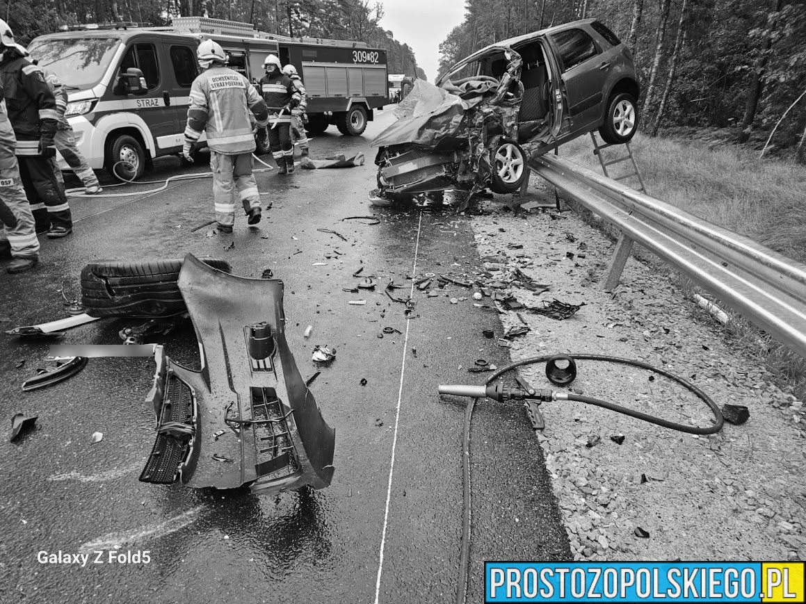 66-latka zginęła w tragicznym wypadku na DK45. Policjanci wyjaśniają okoliczności zdarzenia