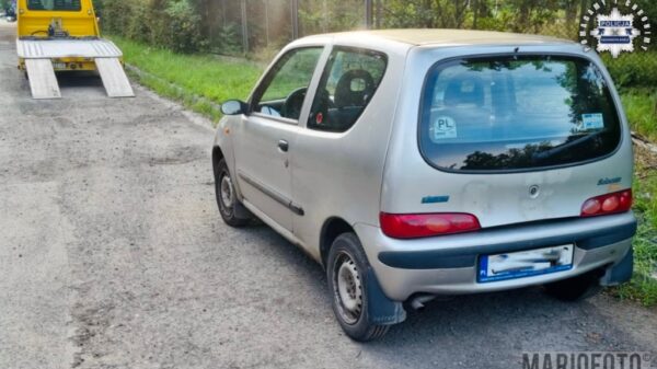 Dwóch kierowców bez uprawnień zatrzymanych przez policję w Kędzierzynie-Koźlu