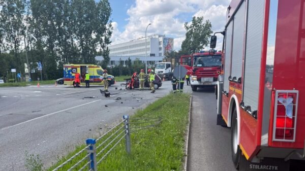 Wypadek na skrzyżowaniu Wodociągowej i Sosnkowskiego w Opolu