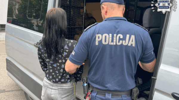 Namysłów: Dwie kobiety poszukiwane przez sąd zatrzymane przez policję