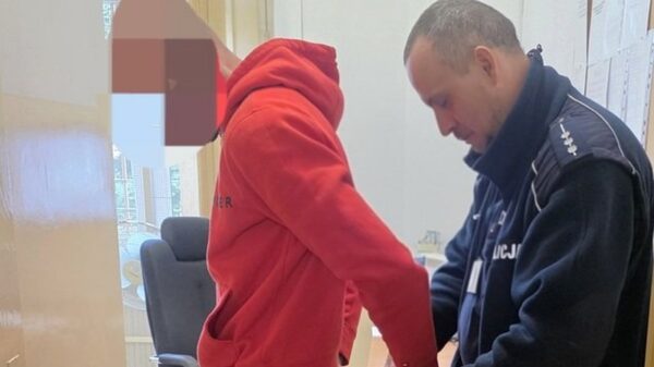 Kietrz: Poszukiwany 34-latek zatrzymany podczas interwencji – miał przy sobie narkotyki