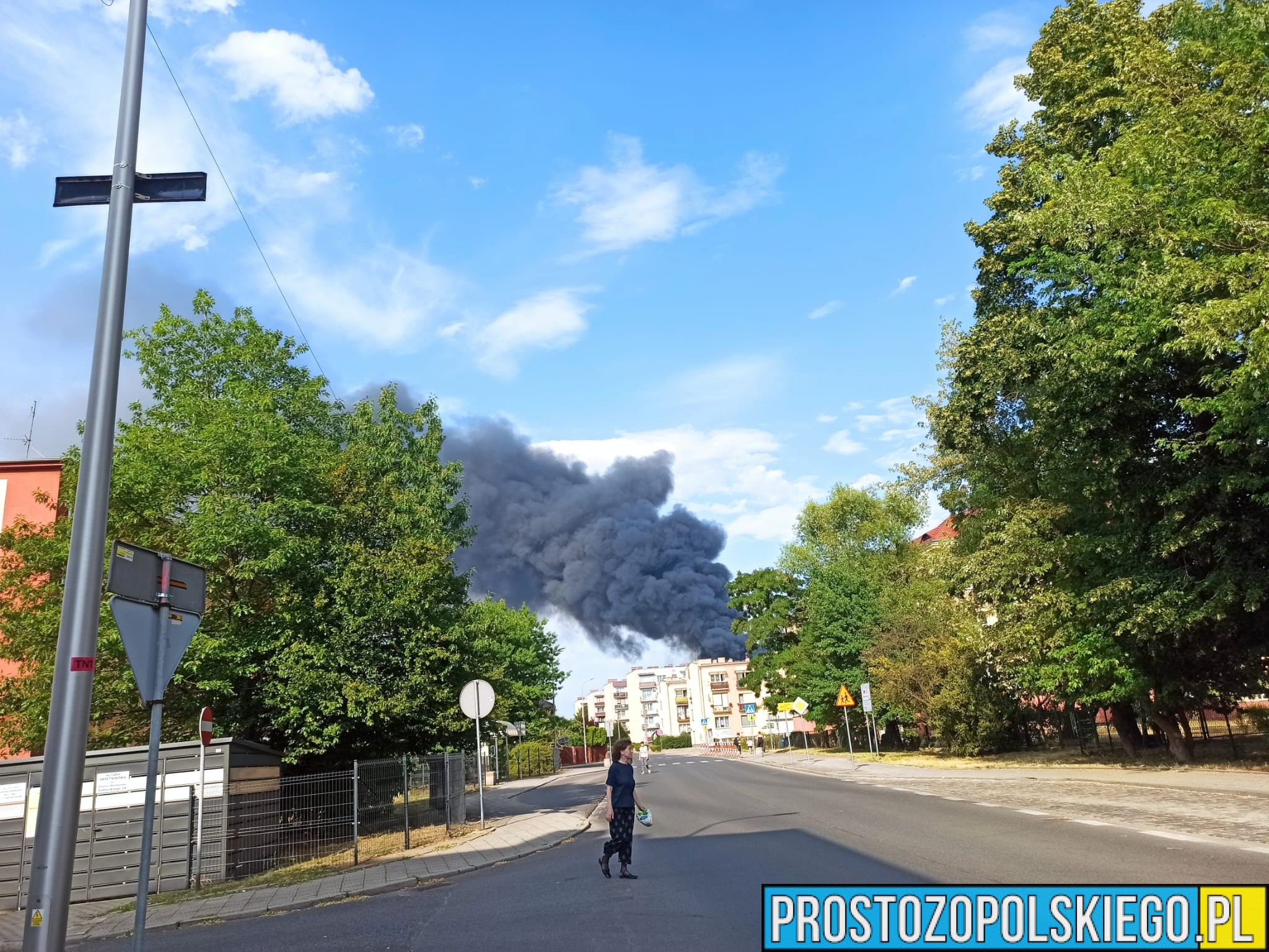 prosto z opolskiego, pożar magazynu, poważny pożar, pożar kędzierzyn, pożar magazynu z rowerami, pożar zakładu, pożar hali magazynowej,